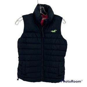 Hollister Zippered Black Puffer Vest Size S